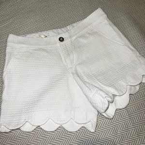 LILLY PULITZER WHITE SHORTS NEVER WORN***